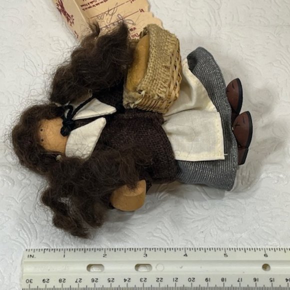 VTG 1998 Wooden Little Pilgrim Girl Doll Lizzie High The Little Ones 6"x4" - Picture 16 of 16